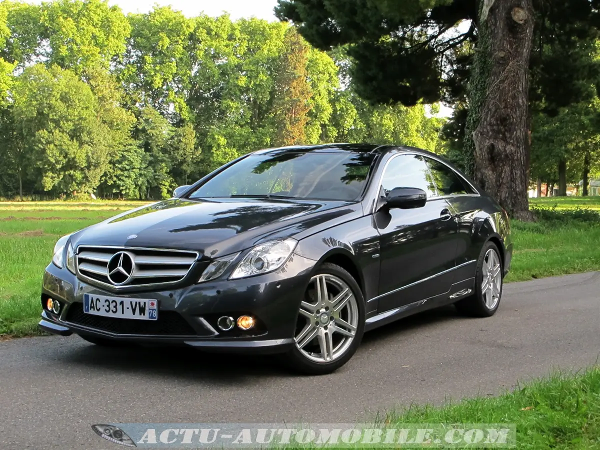 Mercedes-Benz  E 250 CGI 4