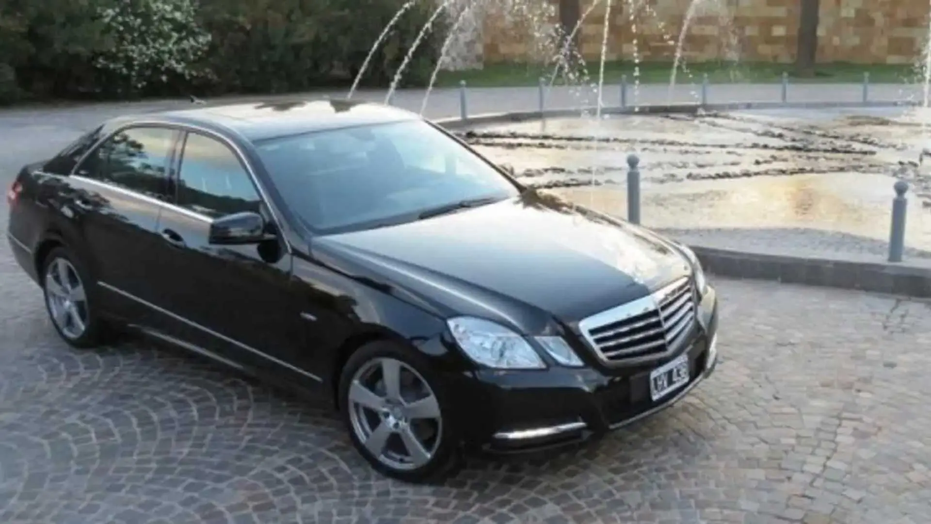 Mercedes-Benz  E 250 CGI AMG Otomatik 2