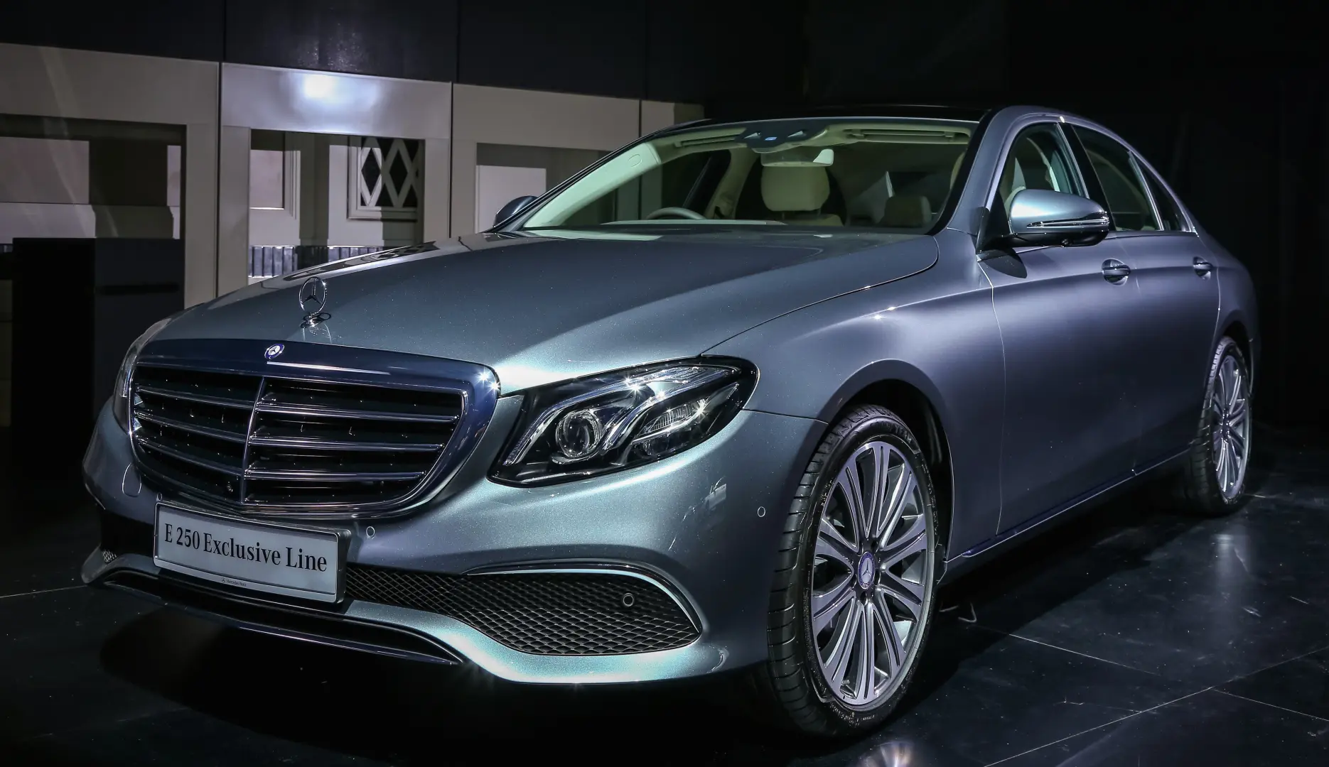 Mercedes-Benz  E 250 D Avantgarde 3