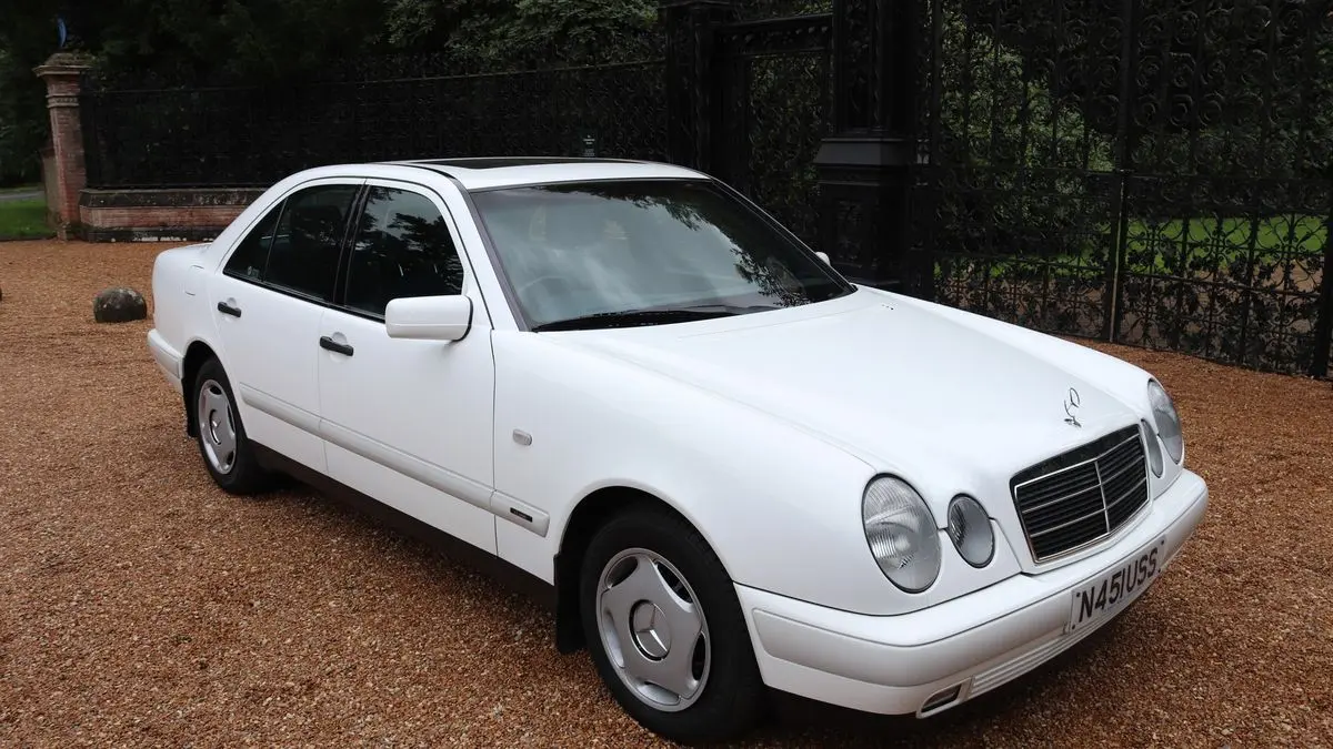 Mercedes-Benz  E 250 D Classic 4
