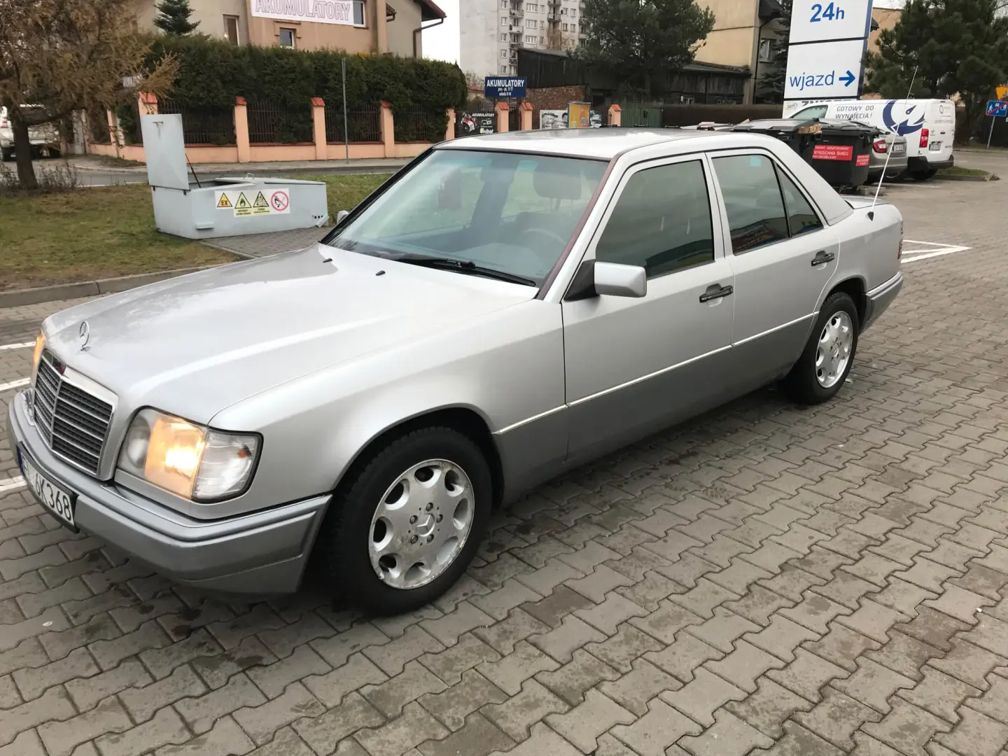Mercedes-Benz  E 250 D Elegance 4