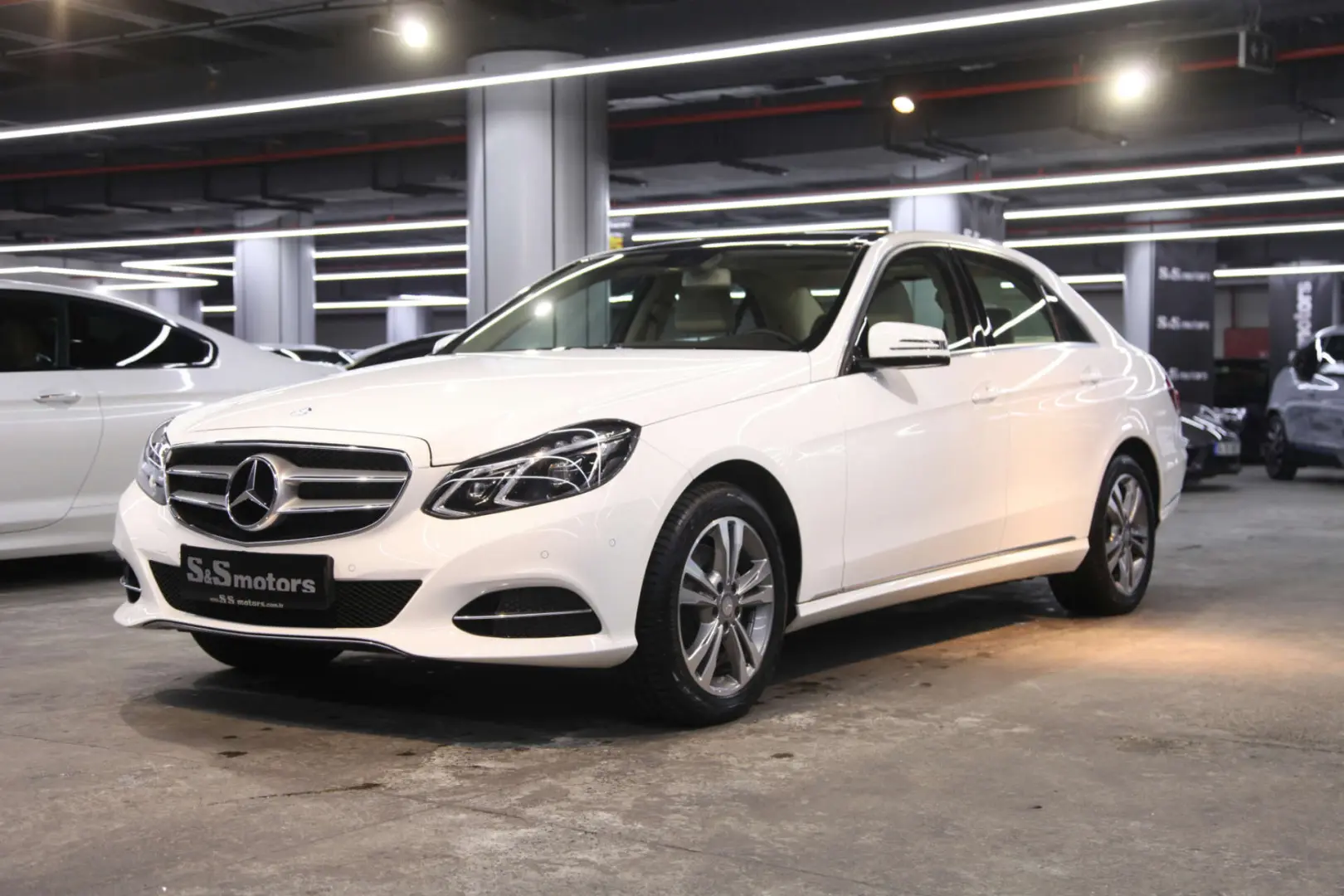 Mercedes-Benz  E 250 Elit 2