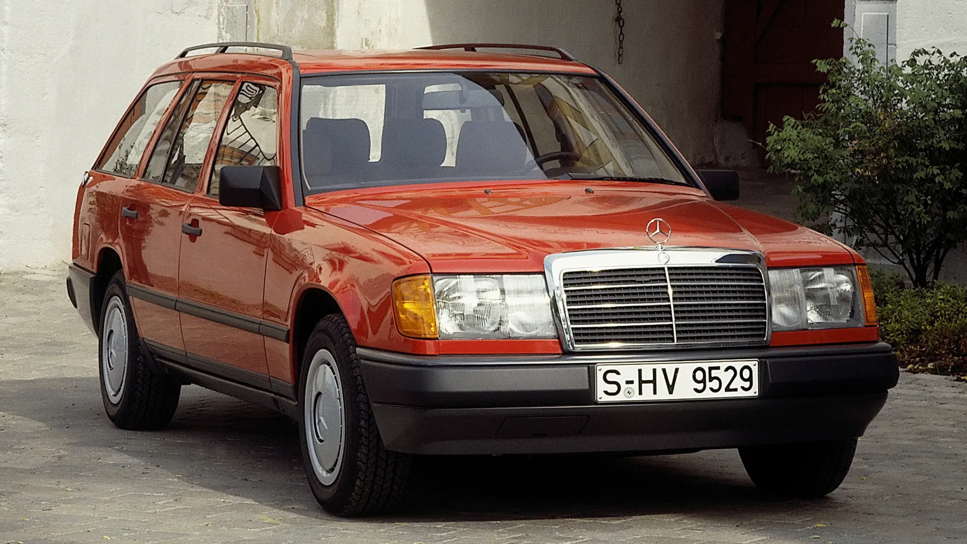 Mercedes-Benz  E 250 TD 6