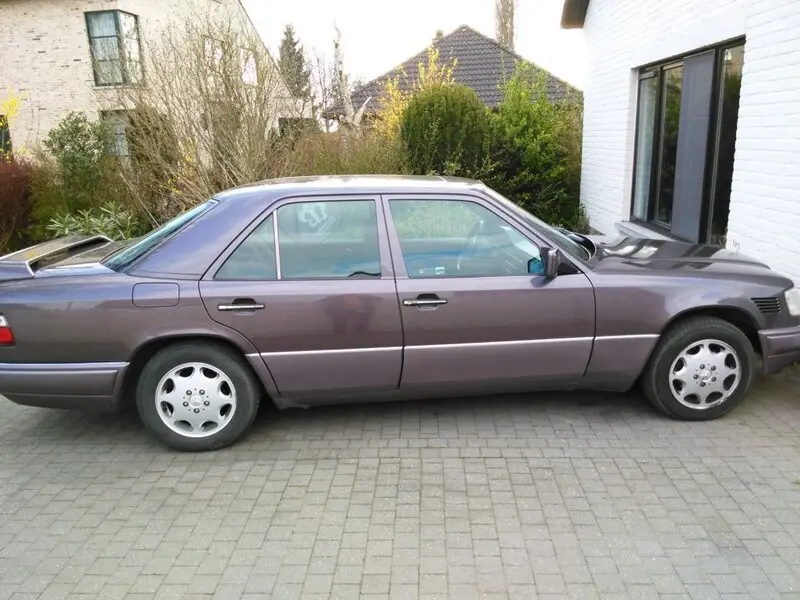Mercedes-Benz  E 250 D 5