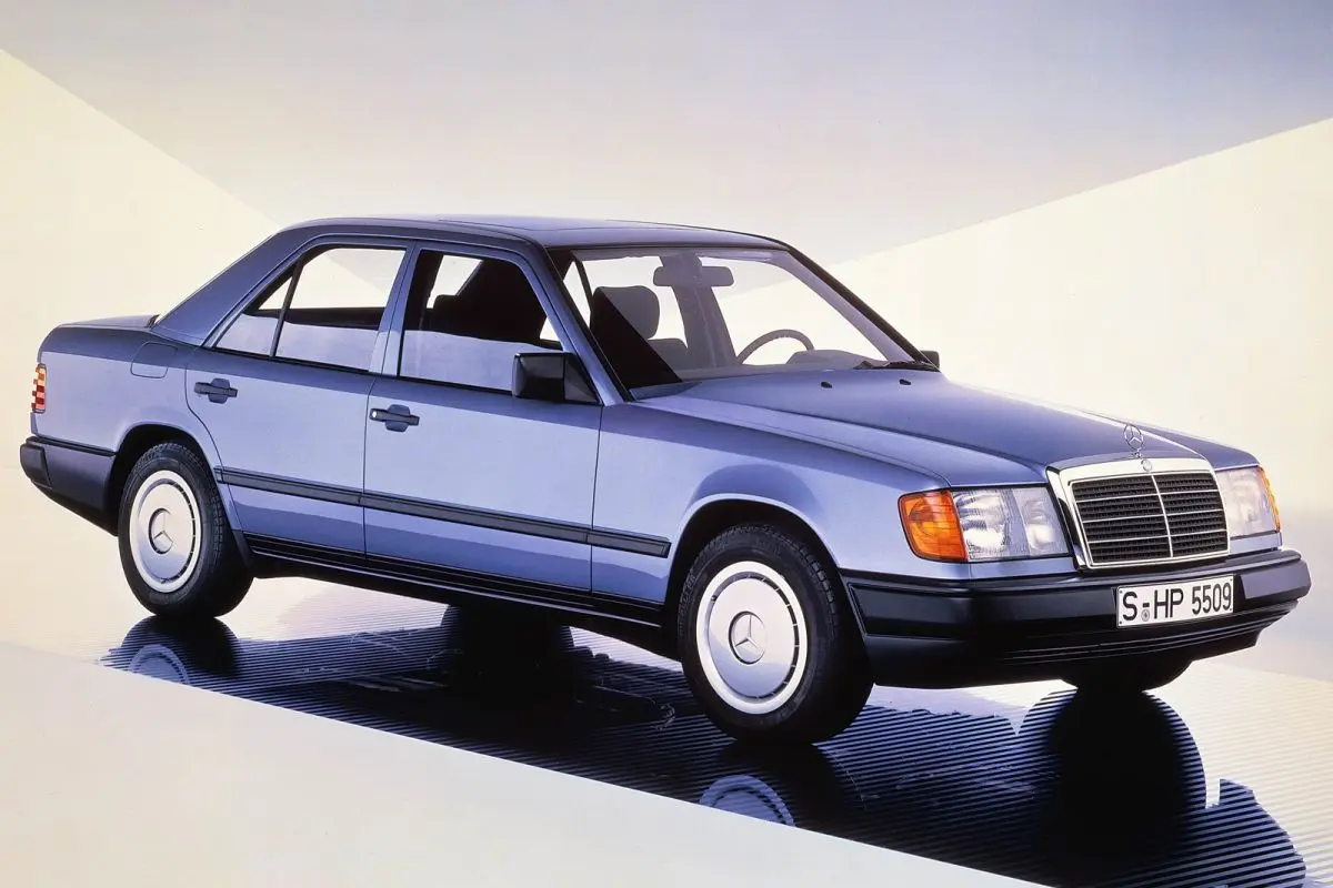 Mercedes-Benz  E 260 E 0