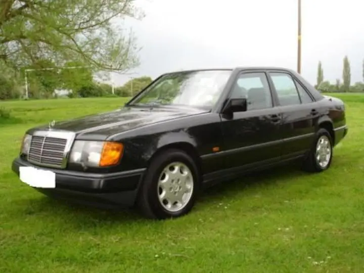 Mercedes-Benz  E 260 E 1