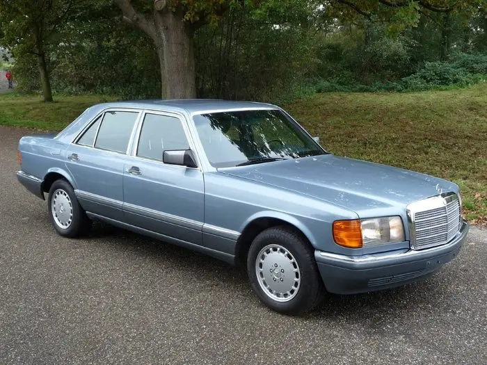 Mercedes-Benz  E 260 E 4