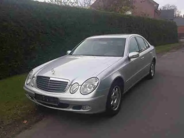 Mercedes-Benz  E 270 CDI Classic 3