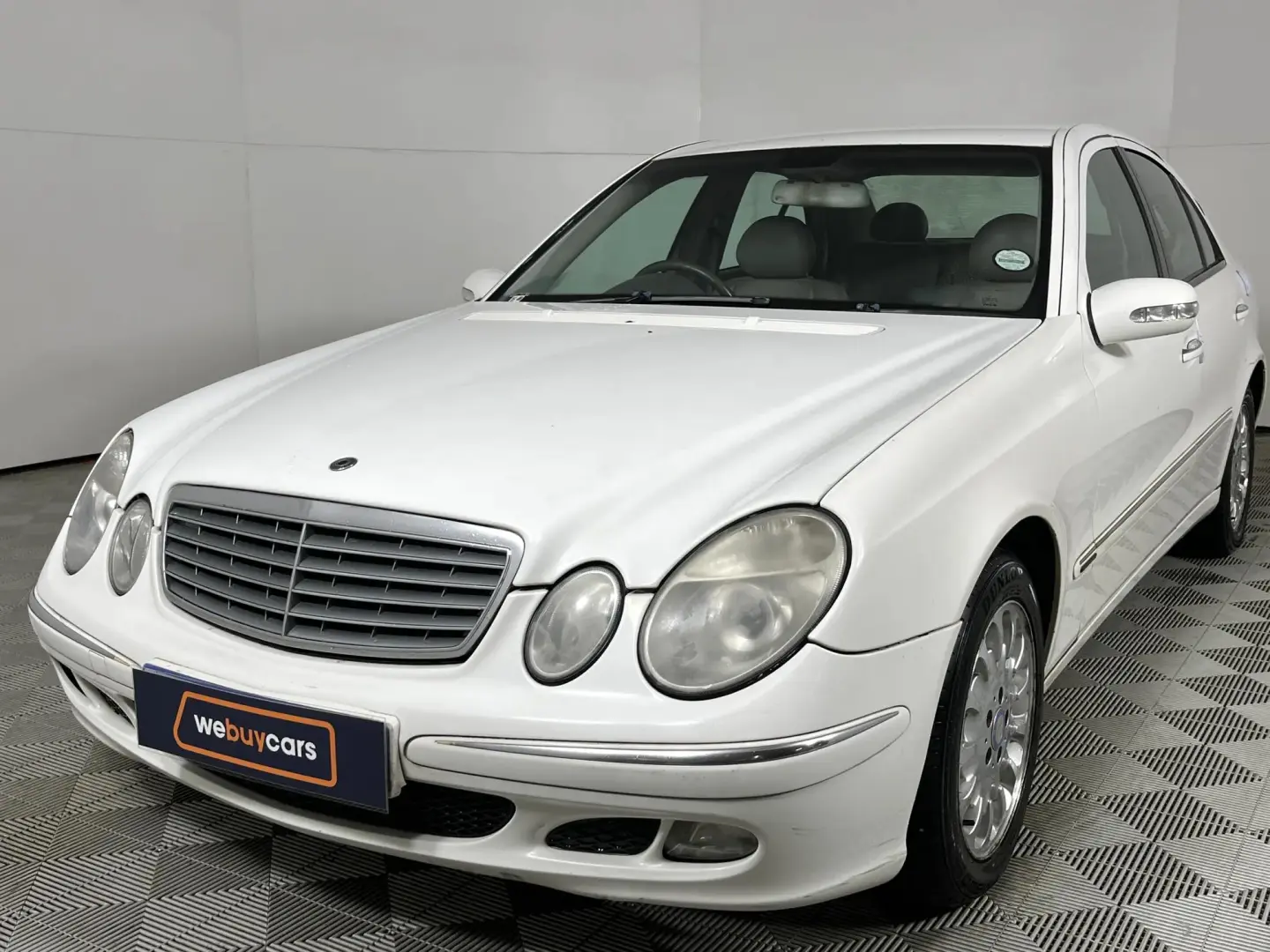Mercedes-Benz  E 270 CDI Elegance 4