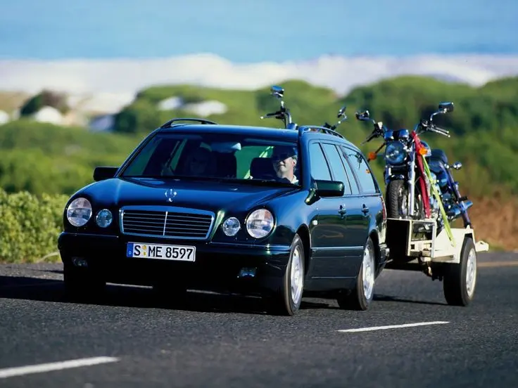 Mercedes-Benz  E 280 Avantgarde 0