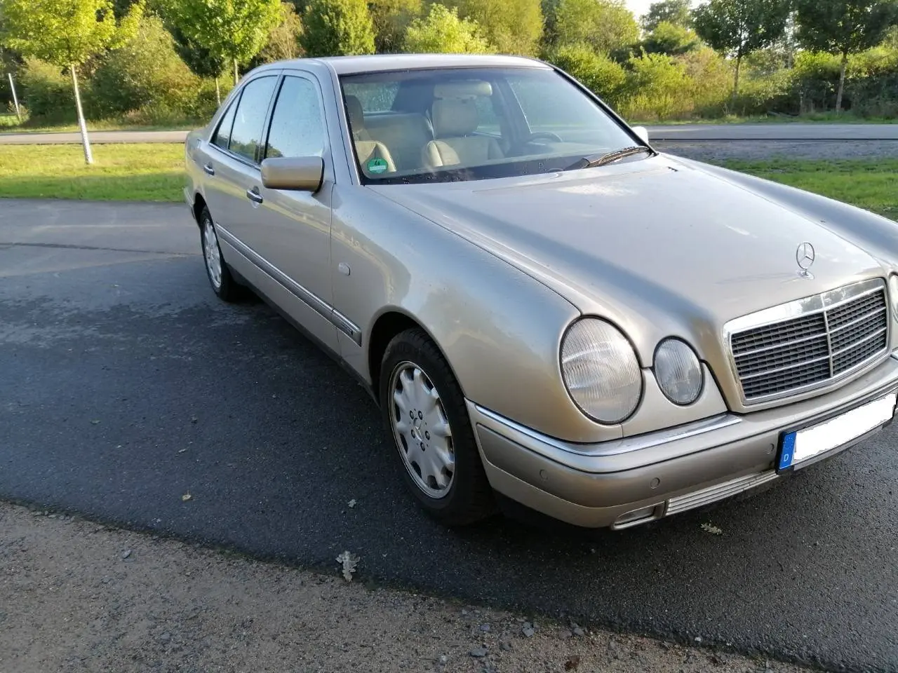 Mercedes-Benz  E 280 4Matic Avantgarde 6