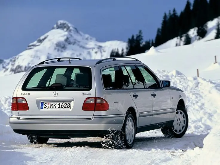 Mercedes-Benz  E 280 4Matic Avantgarde 6