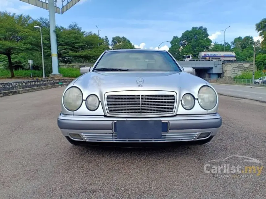 Mercedes-Benz  E 280 Avantgarde 2
