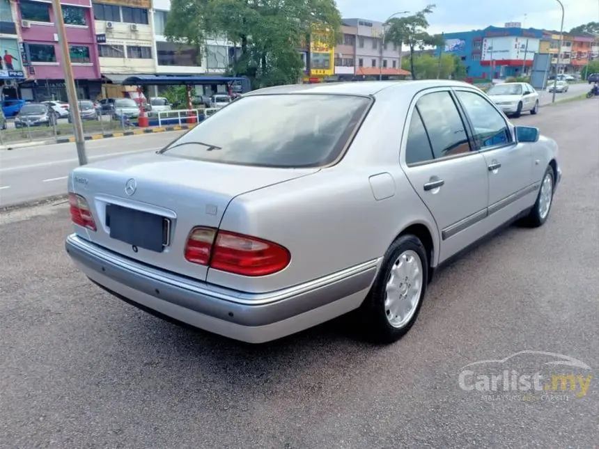 Mercedes-Benz  E 280 Avantgarde 5