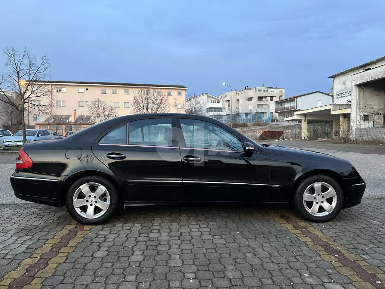 Mercedes-Benz  E 280 CDI 4Matic Avantgarde 5