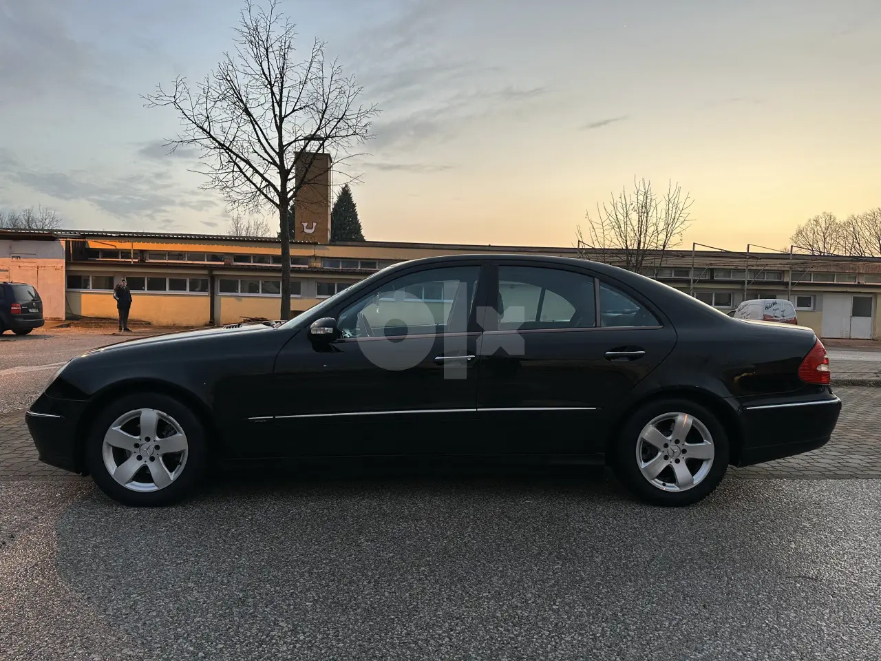 Mercedes-Benz  E 280 CDI 4Matic Avantgarde 6