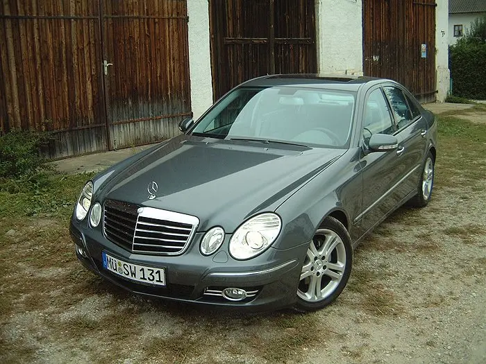Mercedes-Benz  E 280 CDI Classic 1