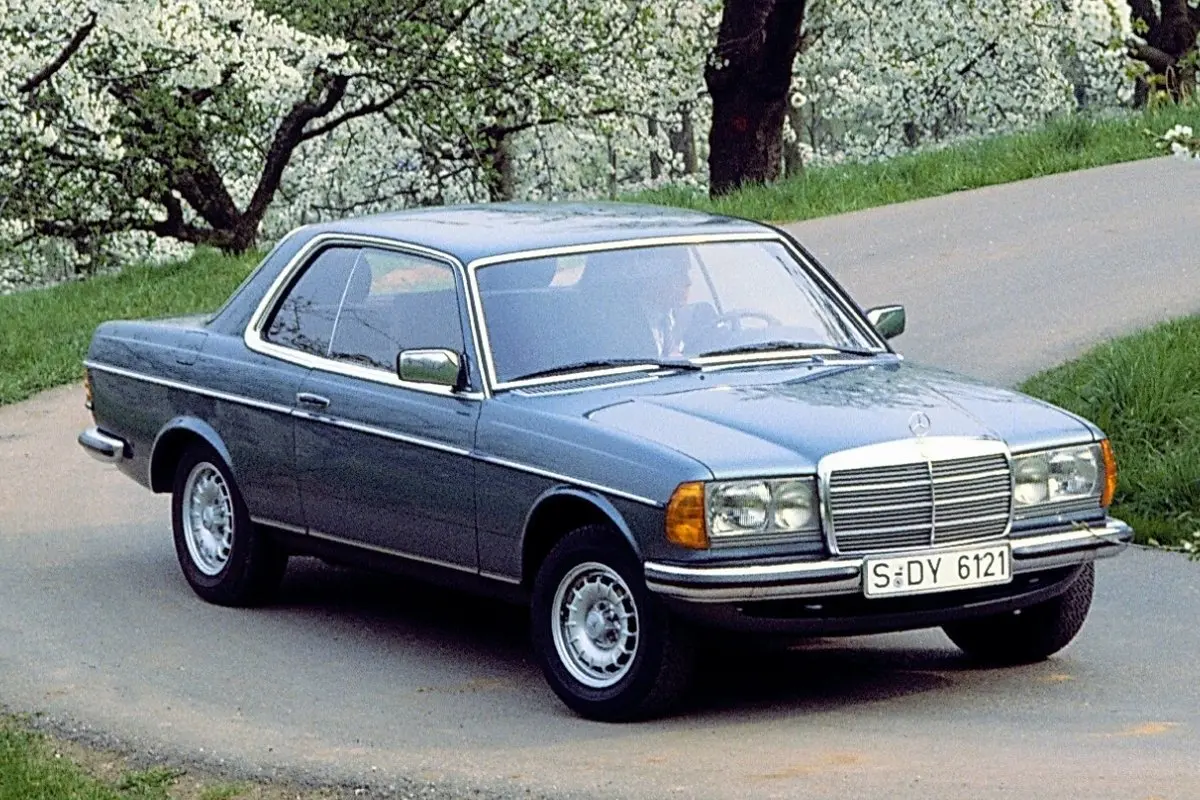 Mercedes-Benz  E 280 CE 1