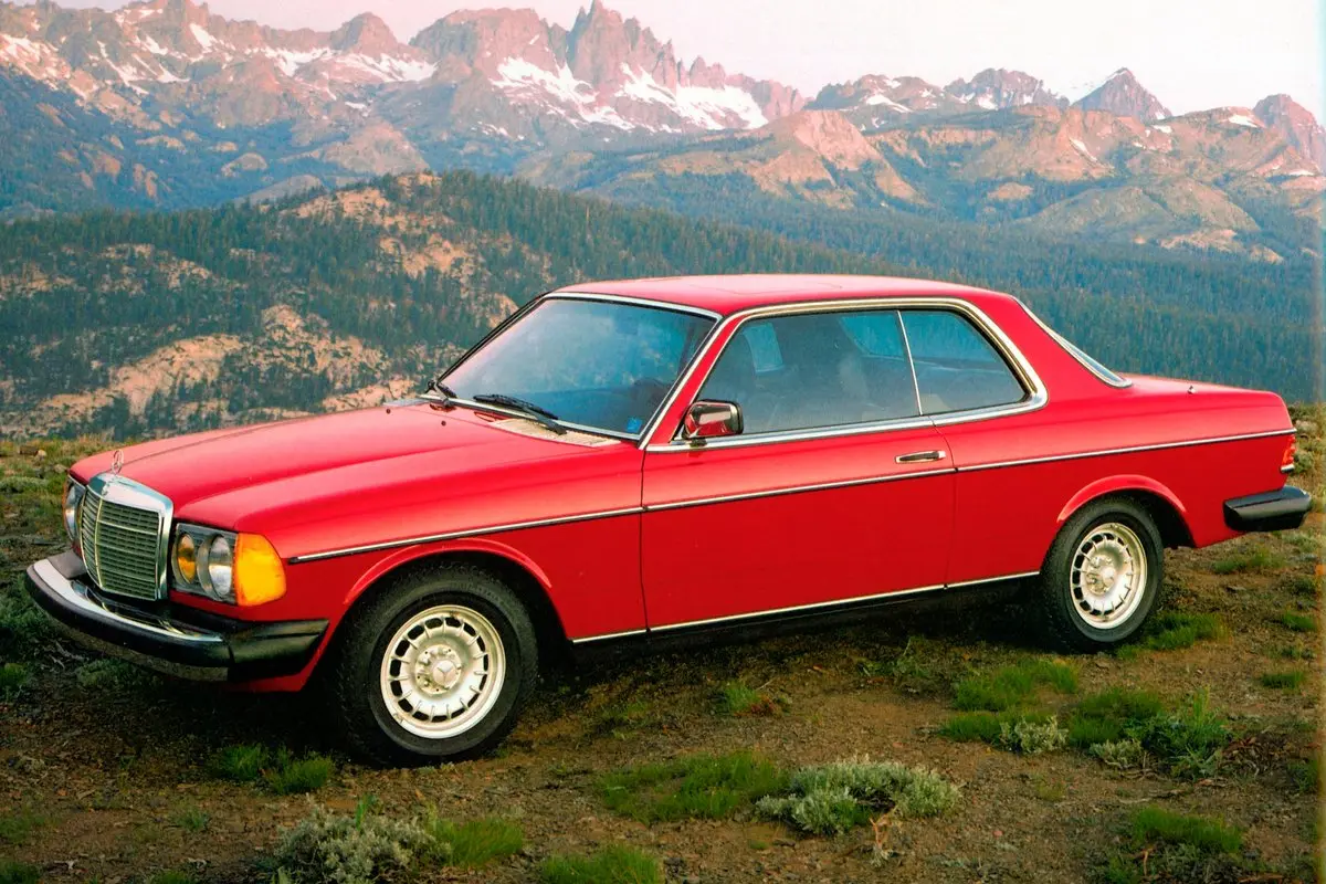 Mercedes-Benz  E 280 CE 2