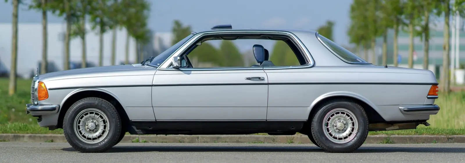 Mercedes-Benz  E 280 CE 3