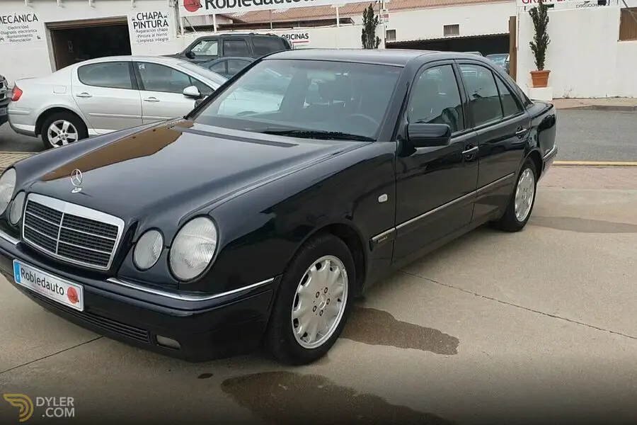 Mercedes-Benz  E 280 Classic 3