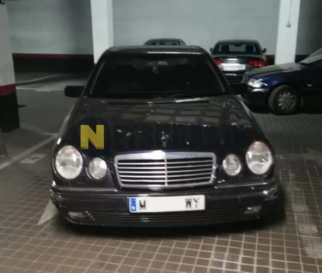 Mercedes-Benz  E 280 Classic 6