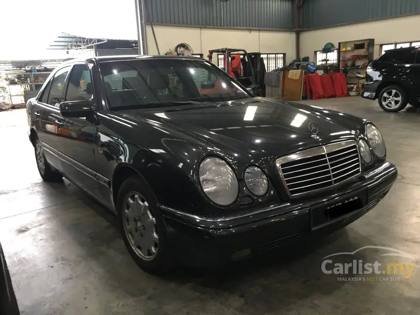 Mercedes-Benz  E 280 Elegance 2