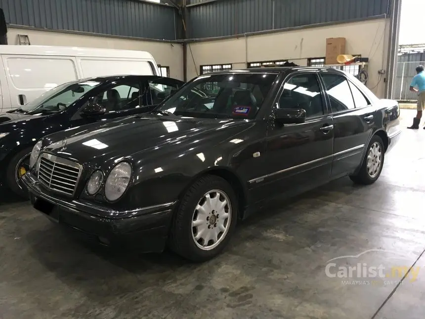 Mercedes-Benz  E 280 Elegance 3