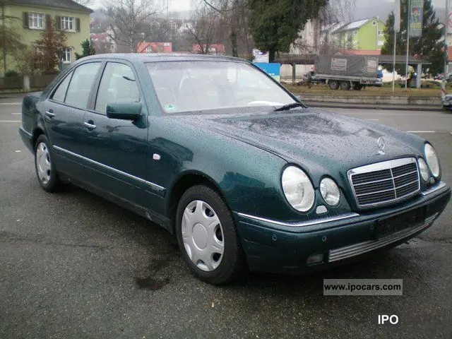 Mercedes-Benz  E 280 Elegance 1