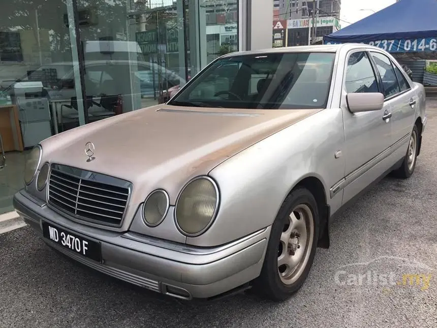 Mercedes-Benz  E 280 Elegance 4