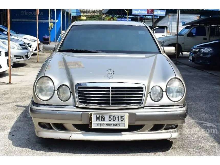 Mercedes-Benz  E 280 Elegance 7