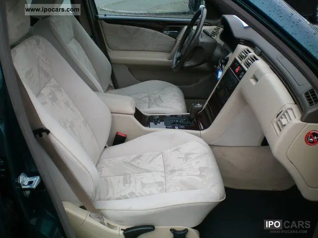 Mercedes-Benz  E 280 Elegance 7