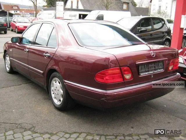 Mercedes-Benz  E 290 TD Avantgarde 6