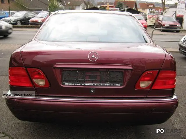 Mercedes-Benz  E 290 TD Avantgarde 7