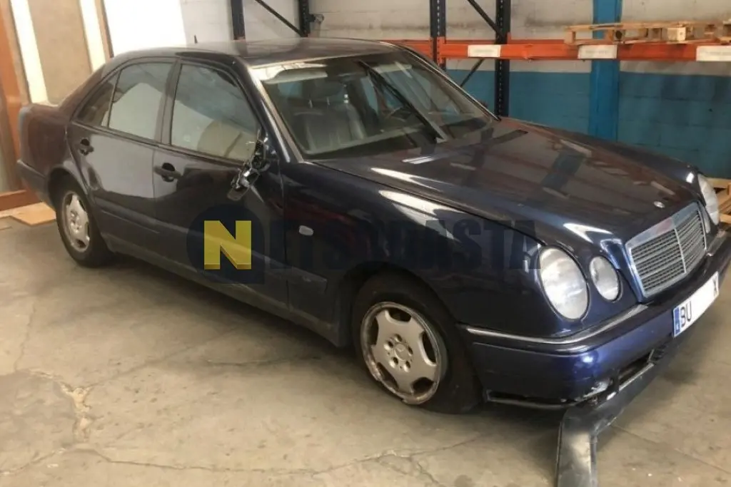 Mercedes-Benz  E 290 TD Classic 7