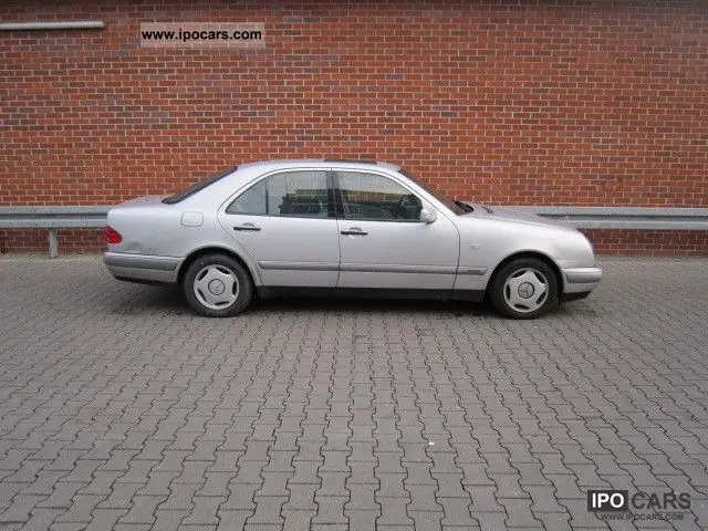 Mercedes-Benz  E 290 TD Elegance 5