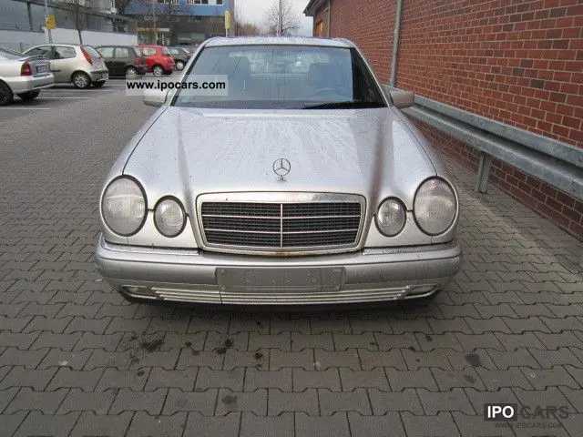Mercedes-Benz  E 290 TD Elegance 6