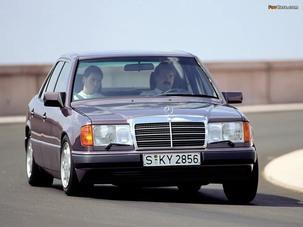 Mercedes-Benz  E 300 4Matic 0