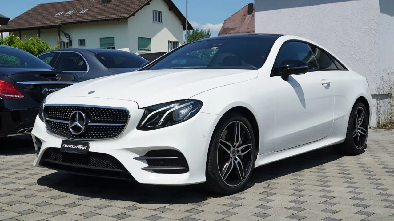 Mercedes-Benz  E 300 AMG 9G-Tronic 1