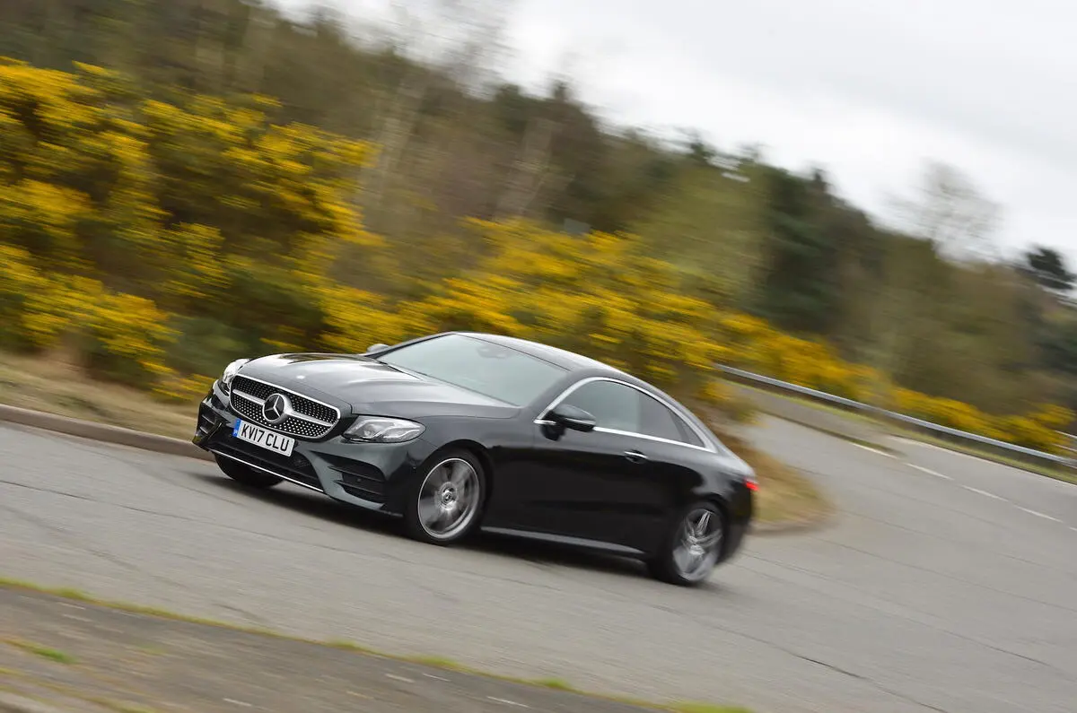Mercedes-Benz  E 300 AMG 9G-Tronic 6