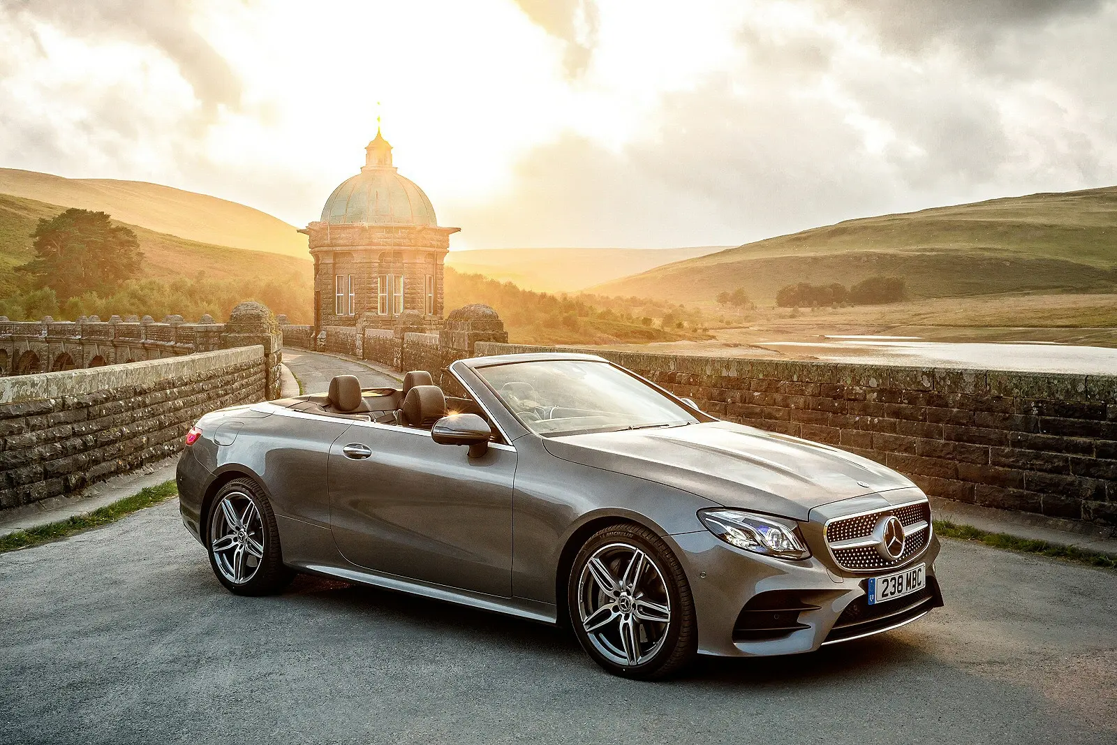 Mercedes-Benz  E 300 CGI AMG 9G-Tronic 4