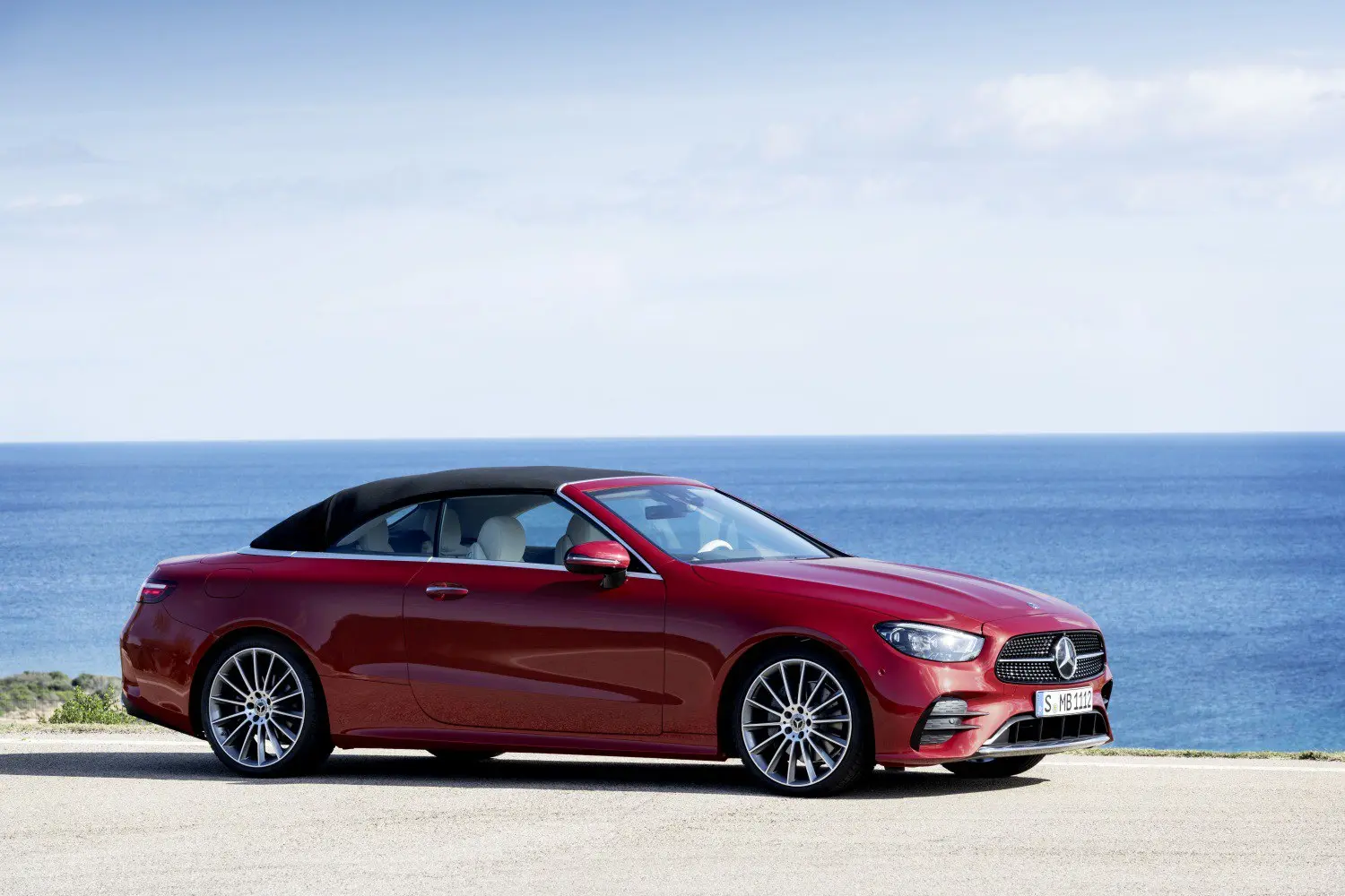 Mercedes-Benz  E 300 AMG 9G-Tronic 4