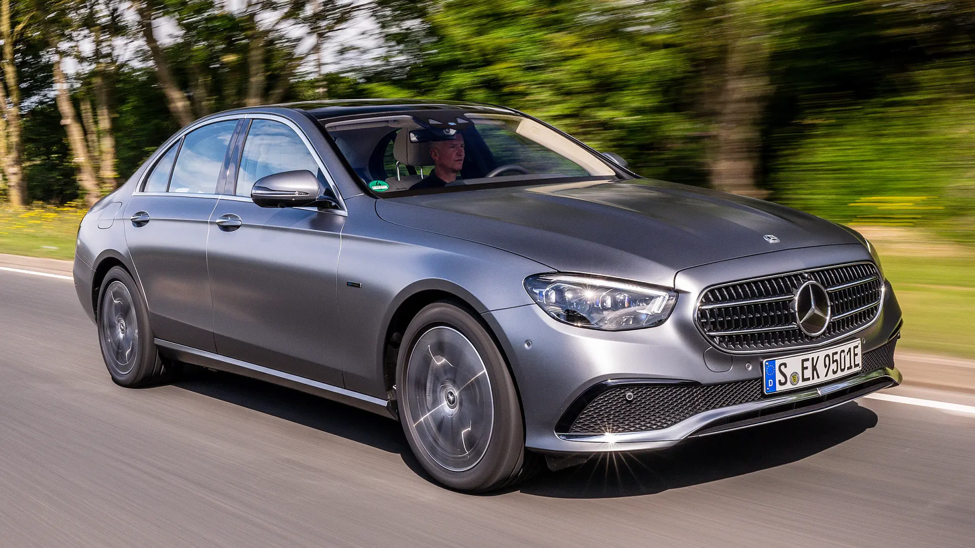 Mercedes-Benz  E 300 AMG 9G-Tronic 3