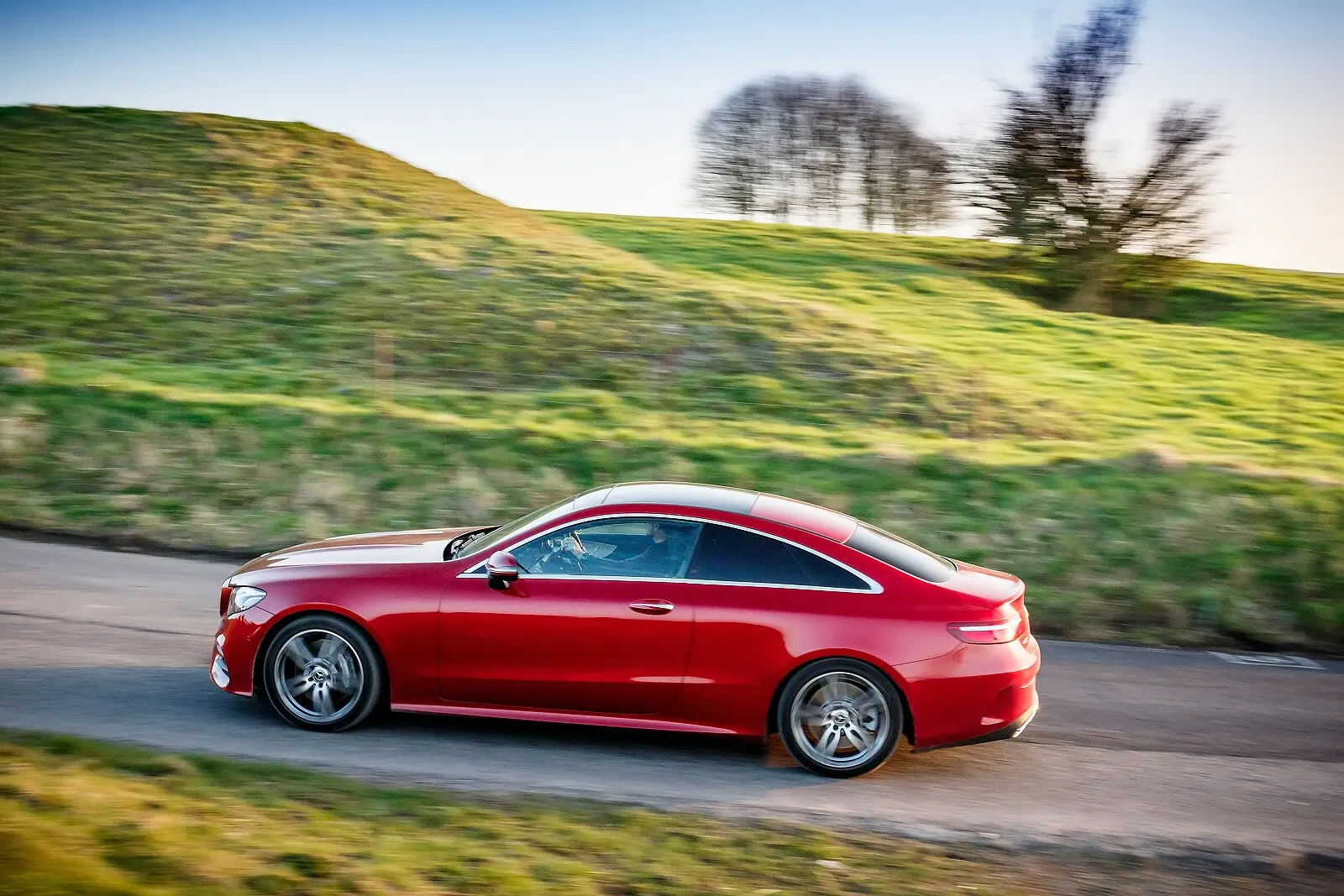 Mercedes-Benz  E 300 AMG 9G-Tronic 4