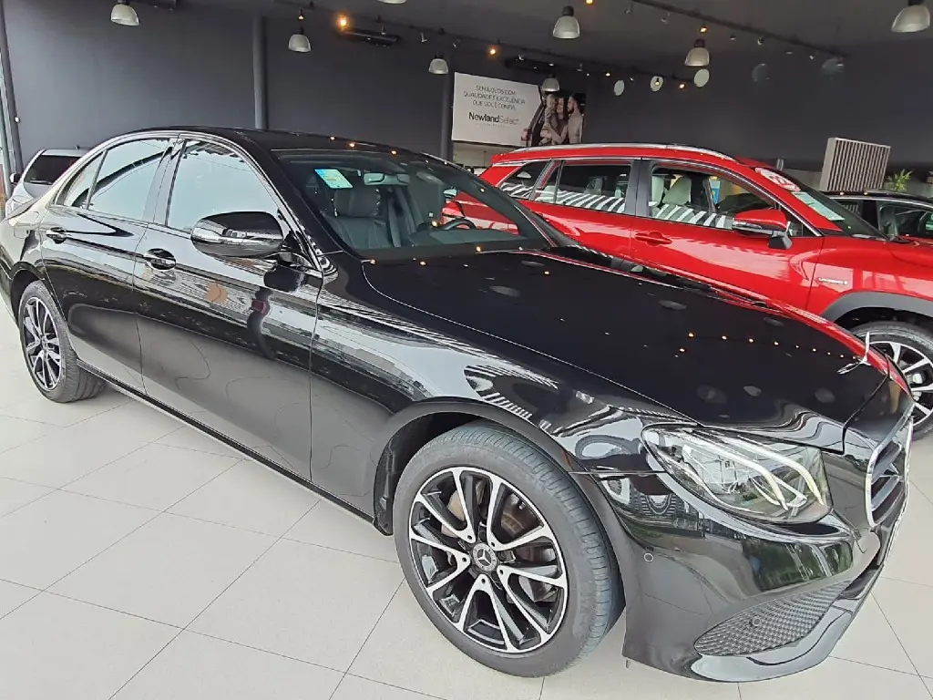 Mercedes-Benz  E 300 Avantgarde 9G-Tronic 3