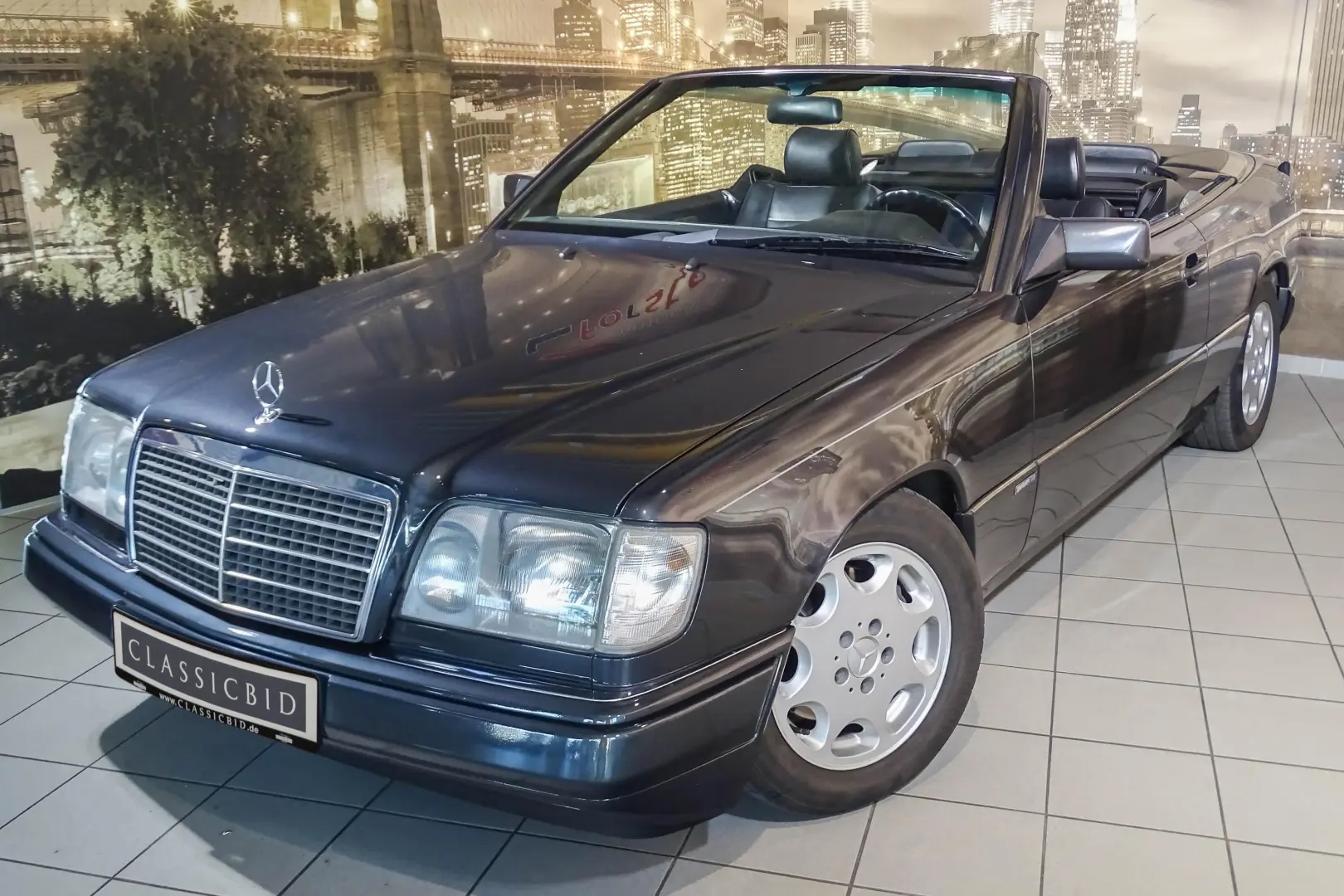 Mercedes-Benz  E 300 C24V 0