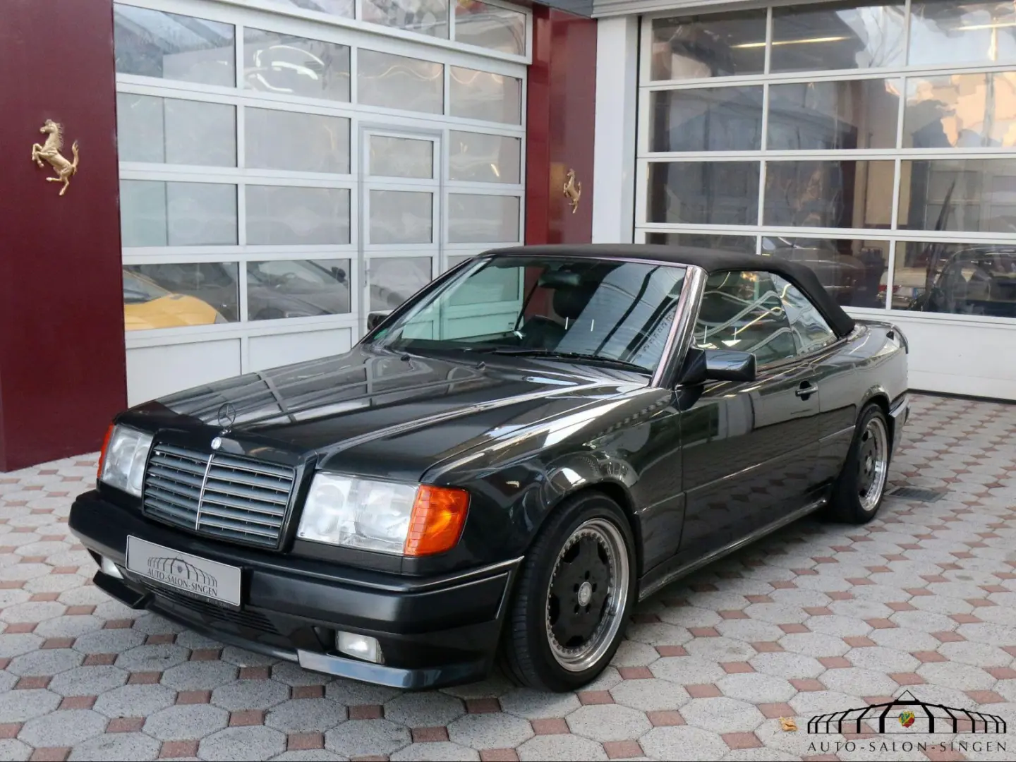Mercedes-Benz  E 300 C24V 3