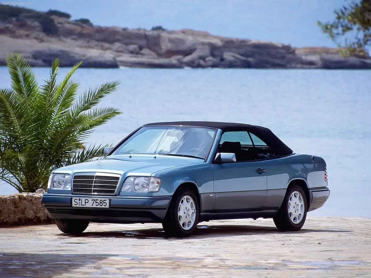 Mercedes-Benz  E 300 C24V 5