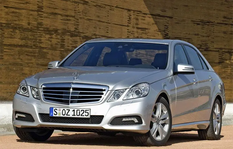 Mercedes-Benz  E 300 CDI BlueEFFICIENCY 1
