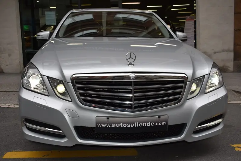 Mercedes-Benz  E 300 CDI BlueEFFICIENCY 5